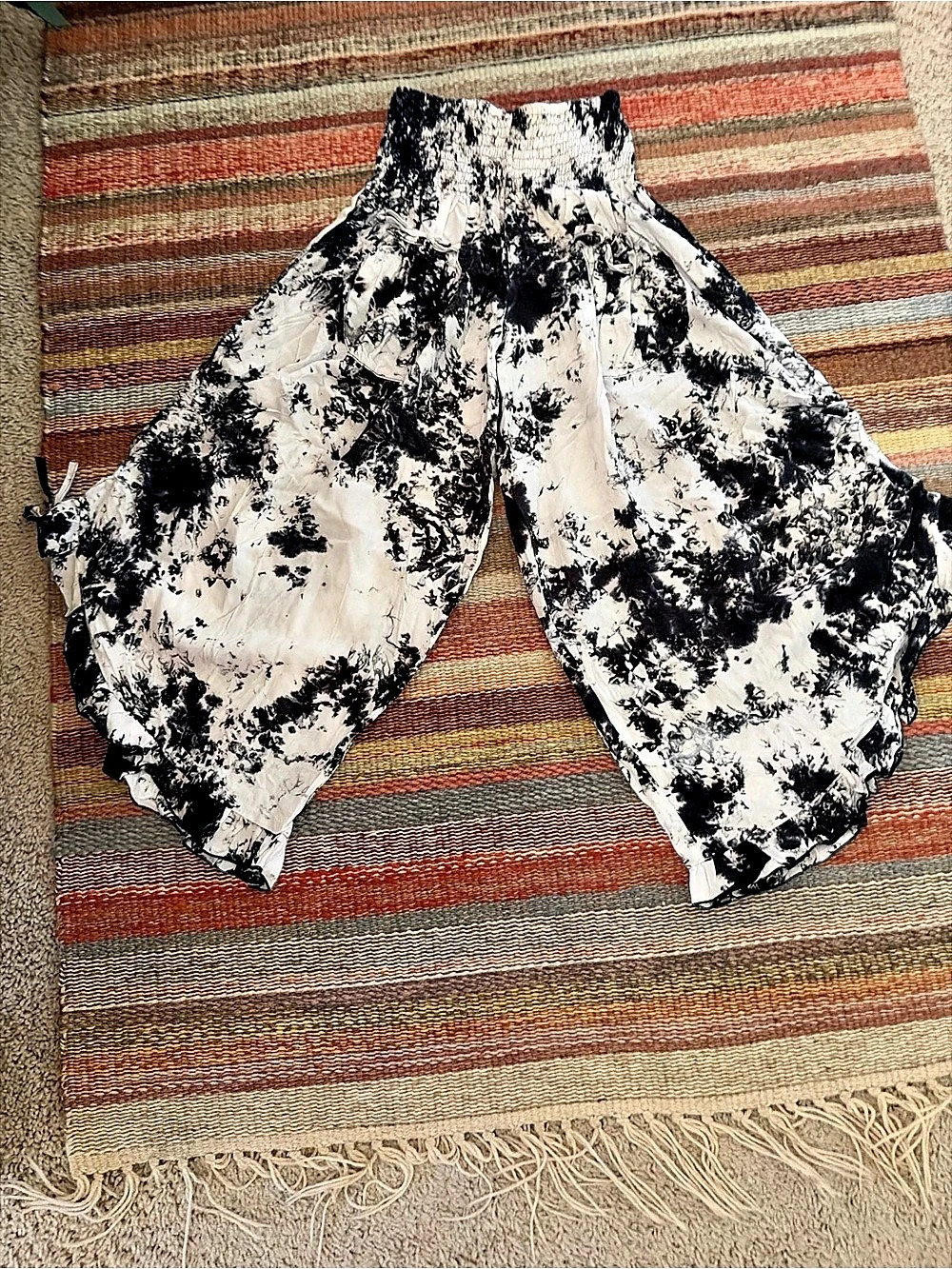 Back from Bali Women's Abstract Print Gaucho Pants Size Medium/ Large